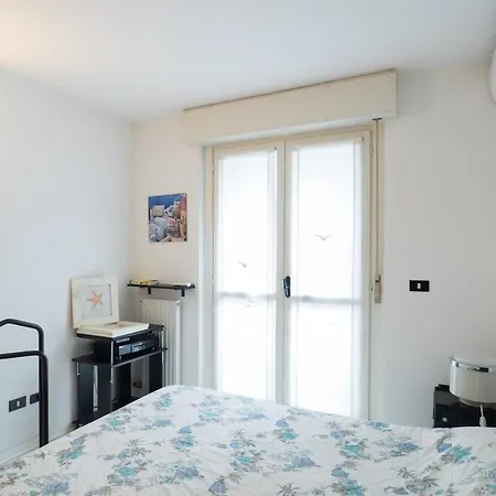 Modern Close To The - - Sarda