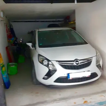 Modern Close To The - - Sarda