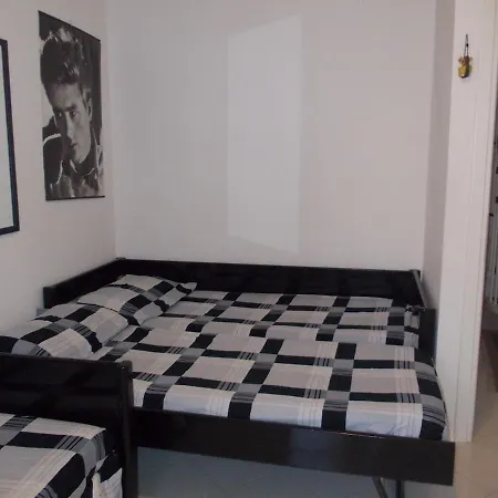 Apartment Modern Close To The - - Sarda *